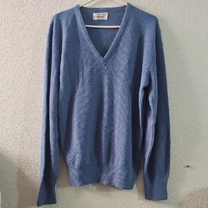 Vhritian Dior Women's Sky Blue V-Neck Sweater Long Sleeve 100% Orlon Acrylic SzL
